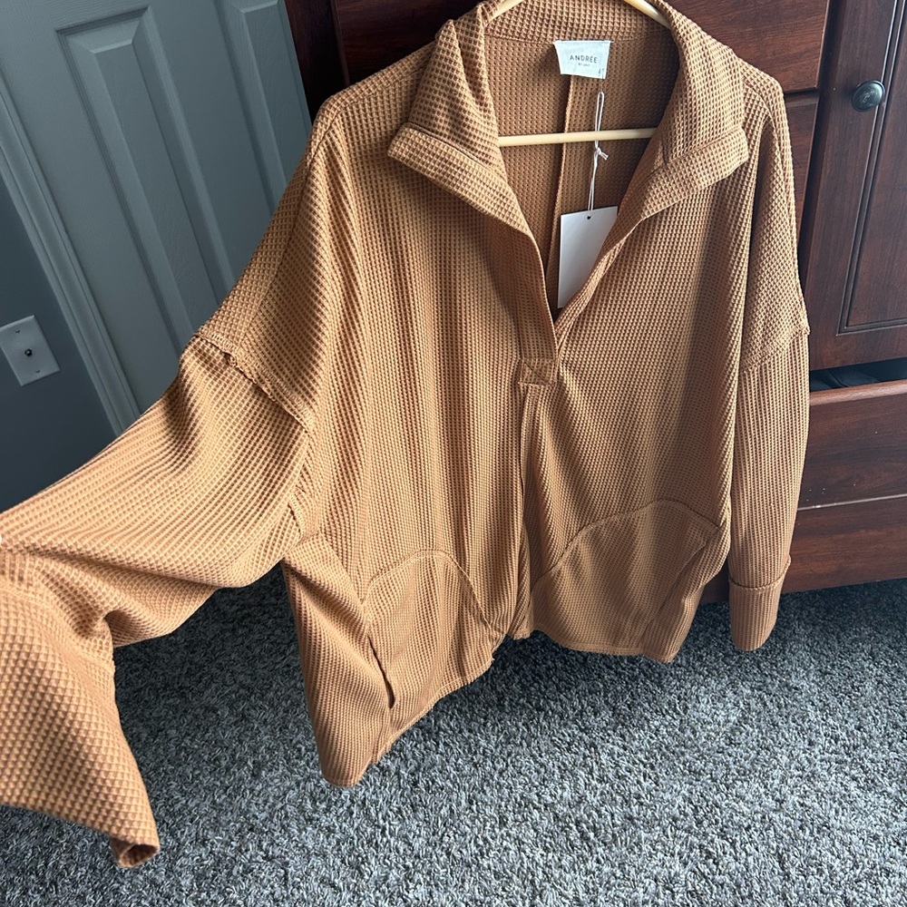 pullover top